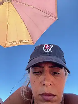 Snapshot of Gipoltergeist chatting on March 7, 2:45 pm Gipoltergeist online show from March 7, 2:45 pm