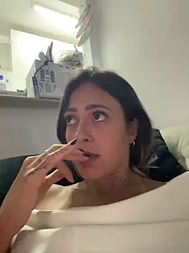 Snapshot of Gipoltergeist chatting on September 24, 3:54 am Gipoltergeist online show from September 24, 3:54 am