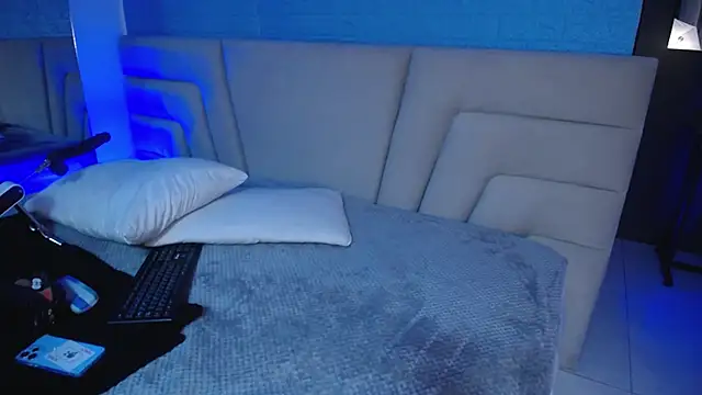 Miss Loise online show from October 11, 4:01 am