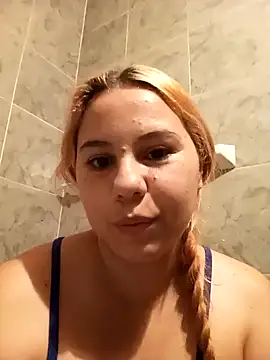 Snapshot of sexy_couple29 chatting on February 11, 10:39 pm sexy couple29 online show from February 11, 10:39 pm