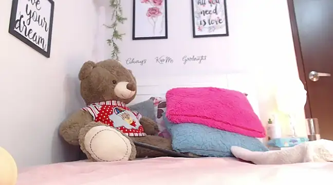 Snapshot of Joliet chatting on February 4, 7:18 am Joliet online show from February 4, 7:18 am