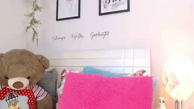 Snapshot of Joliet chatting on September 17, 11:50 pm Joliet online show from September 17, 11:50 pm