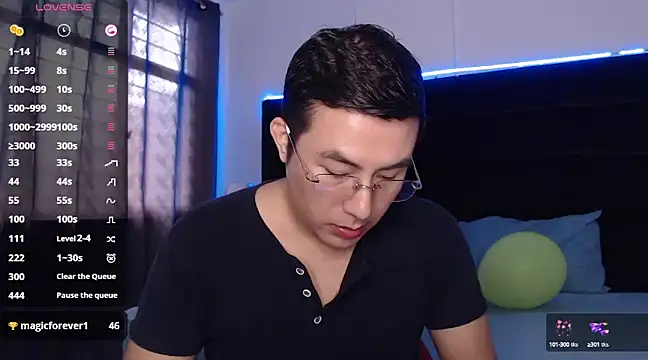 andrewmhilton  online show from February 23, 9:37 pm