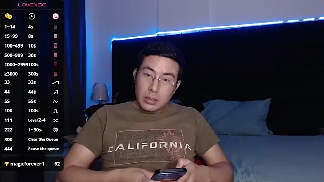 andrewmhilton  online show from February 24, 11:41 pm