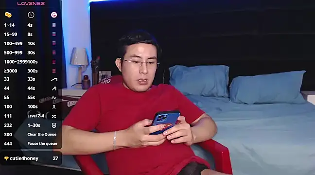 andrewmhilton  online show from February 28, 1:15 am