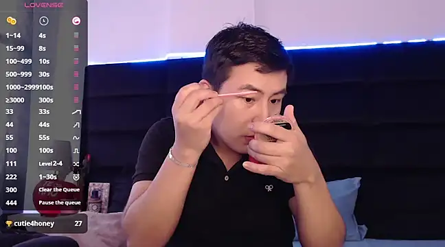 andrewmhilton  online show from February 28, 6:09 pm