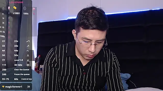 andrewmhilton  online show from March 6, 8:16 pm