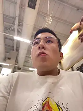 andrewmhilton  online show from March 13, 11:16 pm