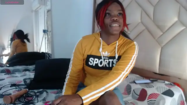 Snapshot of Kenya_Agu chatting on December 14, 7:03 pm Kenya Agu online show from December 14, 7:03 pm