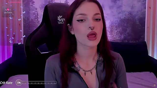 BratzieDarsie online show from December 14, 11:39 am