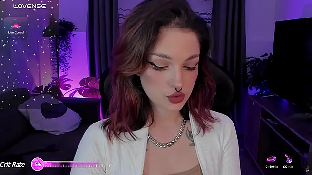 BratzieDarsie online show from February 8, 8:09 am