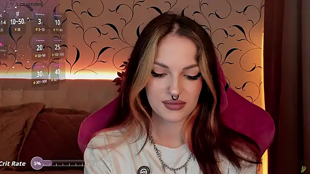 BratzieDarsie online show from October 10, 9:30 am