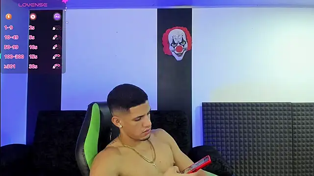 jhonnysnow17 online show from February 16, 10:43 pm