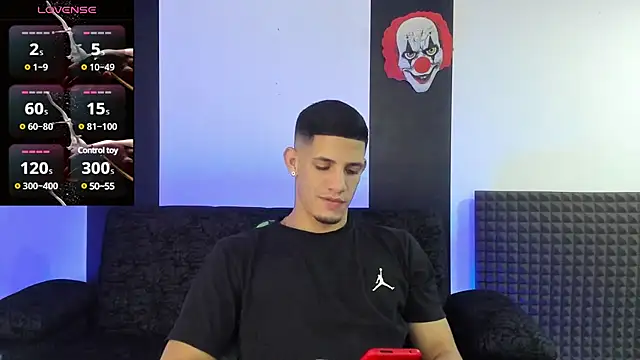 jhonnysnow17 online show from February 28, 6:43 am