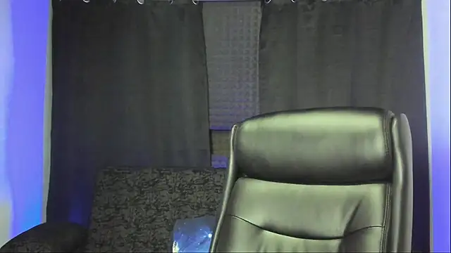 jhonnysnow17 online show from September 19, 1:18 am