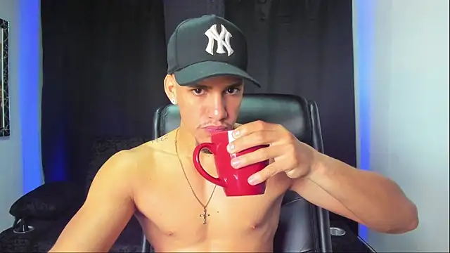 jhonnysnow17 online show from October 25, 4:13 pm