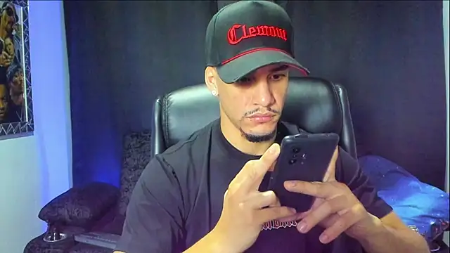 jhonnysnow17 online show from November 30, 1:09 am