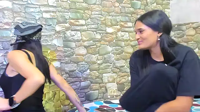 chicamir22 online show from January 10, 11:50 pm