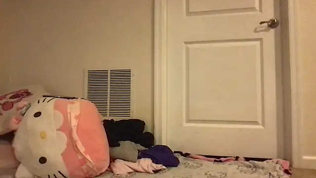 LiverandBrat77 online show from October 13, 2:00 am