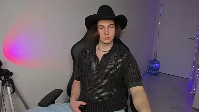 Vincent Strong online show from January 5, 3:13 pm