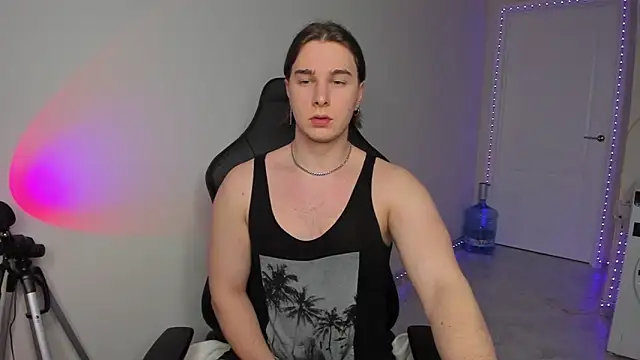 Vincent Strong online show from January 25, 2:03 pm