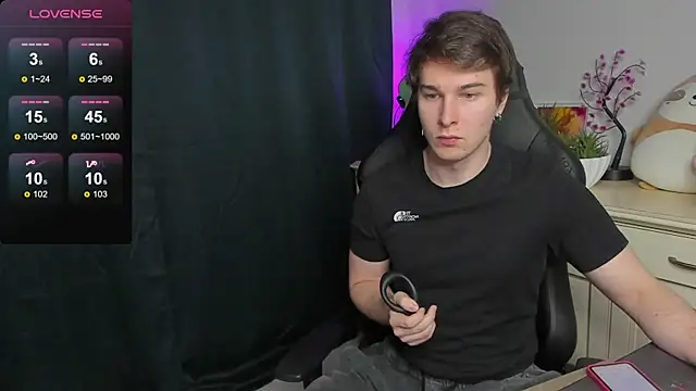 Vincent Strong online show from October 12, 8:57 am