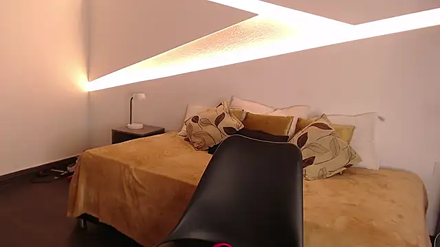 hot little bunny online show from January 24, 8:54 pm