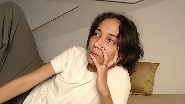 hot little bunny online show from October 1, 9:32 pm