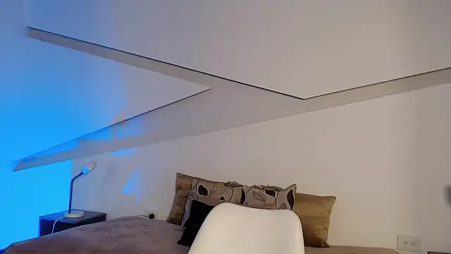 hot little bunny online show from October 17, 8:22 pm