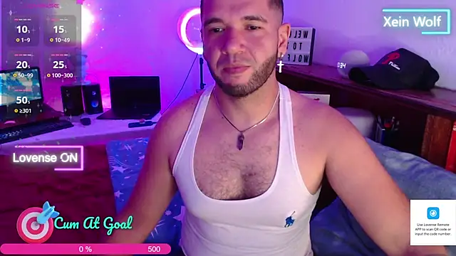 Snapshot of Xein_WoIf chatting on December 3, 2:36 am Xein WoIf online show from December 3, 2:36 am