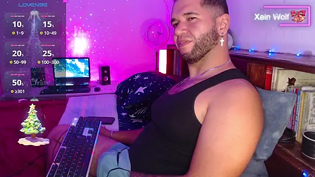 Snapshot of Xein_WoIf chatting on December 10, 2:38 am Xein WoIf online show from December 10, 2:38 am