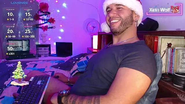 Snapshot of Xein_WoIf chatting on December 16, 2:04 am Xein WoIf online show from December 16, 2:04 am