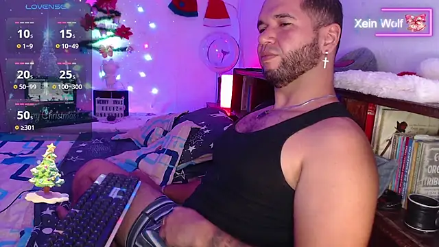 Snapshot of Xein_WoIf chatting on December 22, 2:39 am Xein WoIf online show from December 22, 2:39 am
