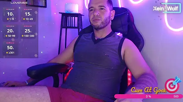 Snapshot of Xein_WoIf chatting on February 11, 2:46 am Xein WoIf online show from February 11, 2:46 am