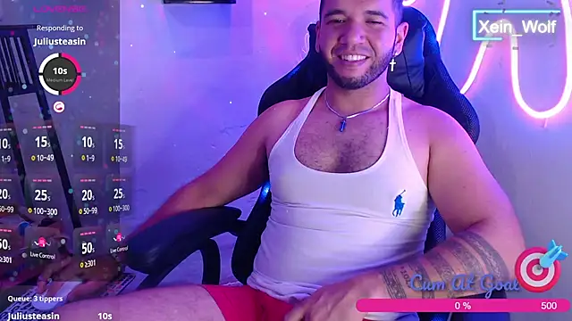 Snapshot of Xein_WoIf chatting on March 13, 2:27 am Xein WoIf online show from March 13, 2:27 am