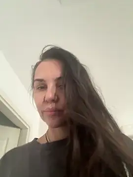 TaniaAmore online show from October 6, 9:40 am