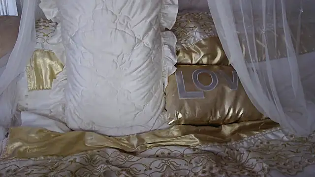 Mia-Montal777 online show from March 12, 3:40 pm