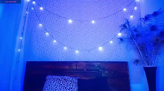 DaMikaela  online show from January 25, 1:41 pm