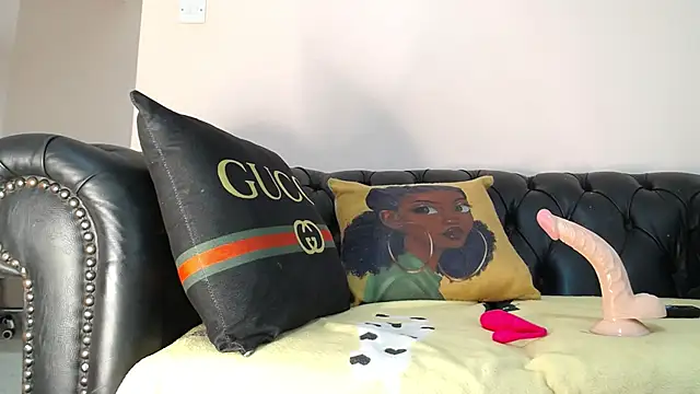 santa queenn online show from January 14, 11:31 am