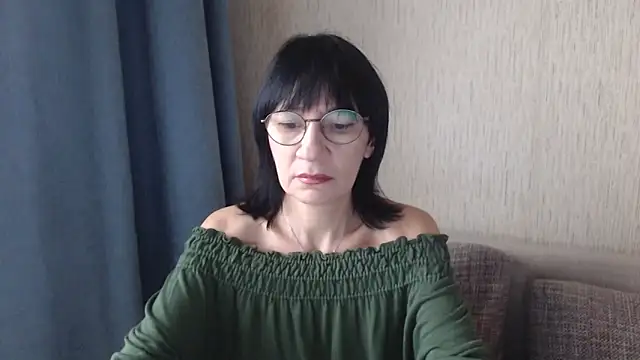 Erica95Bloom online show from September 25, 5:33 am