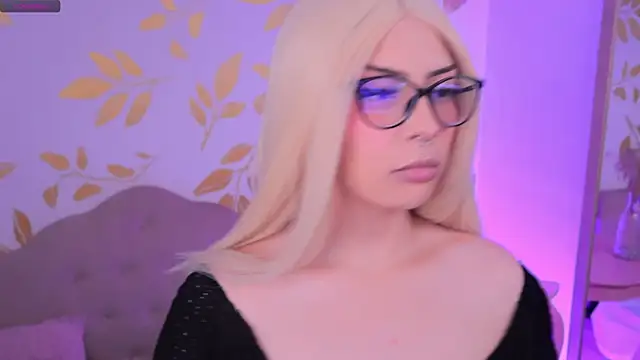 Misselektra   online show from September 17, 4:36 am