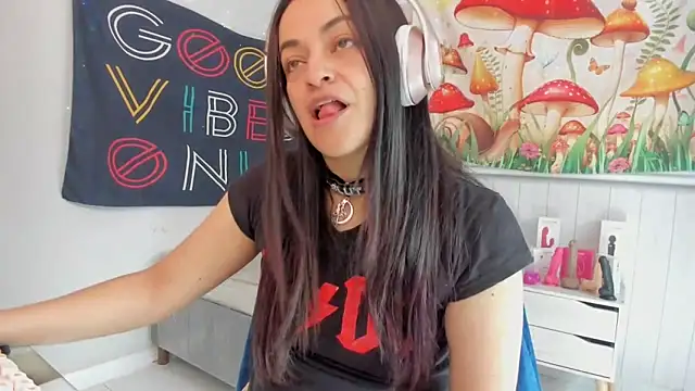 Snapshot of LovelyAzucena chatting on November 11, 2:39 pm LovelyAzucena online show from November 11, 2:39 pm