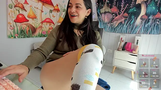 Snapshot of LovelyAzucena chatting on November 28, 2:53 pm LovelyAzucena online show from November 28, 2:53 pm