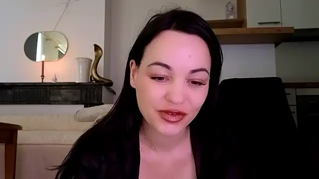 Snapshot of Lilie_romeo chatting on December 3, 11:22 am Lilie romeo online show from December 3, 11:22 am