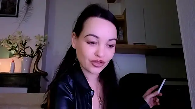 Snapshot of Lilie_romeo chatting on December 17, 4:11 pm Lilie romeo online show from December 17, 4:11 pm