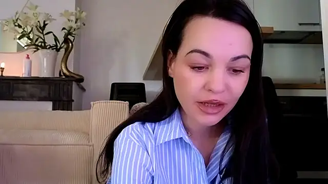 Snapshot of Lilie_romeo chatting on December 18, 11:24 am Lilie romeo online show from December 18, 11:24 am