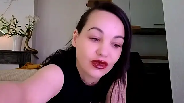 Snapshot of Lilie_romeo chatting on December 23, 11:36 am Lilie romeo online show from December 23, 11:36 am