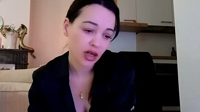 Snapshot of Lilie_romeo chatting on February 22, 3:36 pm Lilie romeo online show from February 22, 3:36 pm