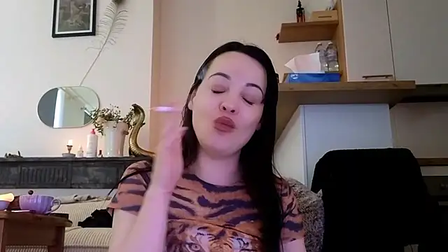 Snapshot of Lilie_romeo chatting on February 28, 4:10 pm Lilie romeo online show from February 28, 4:10 pm