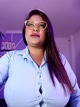 MiiaaJoness online show from January 9, 6:15 pm